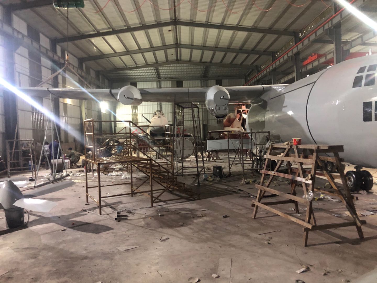 大型航空模型制作真的是翱翔藍天的匠心之作呀！